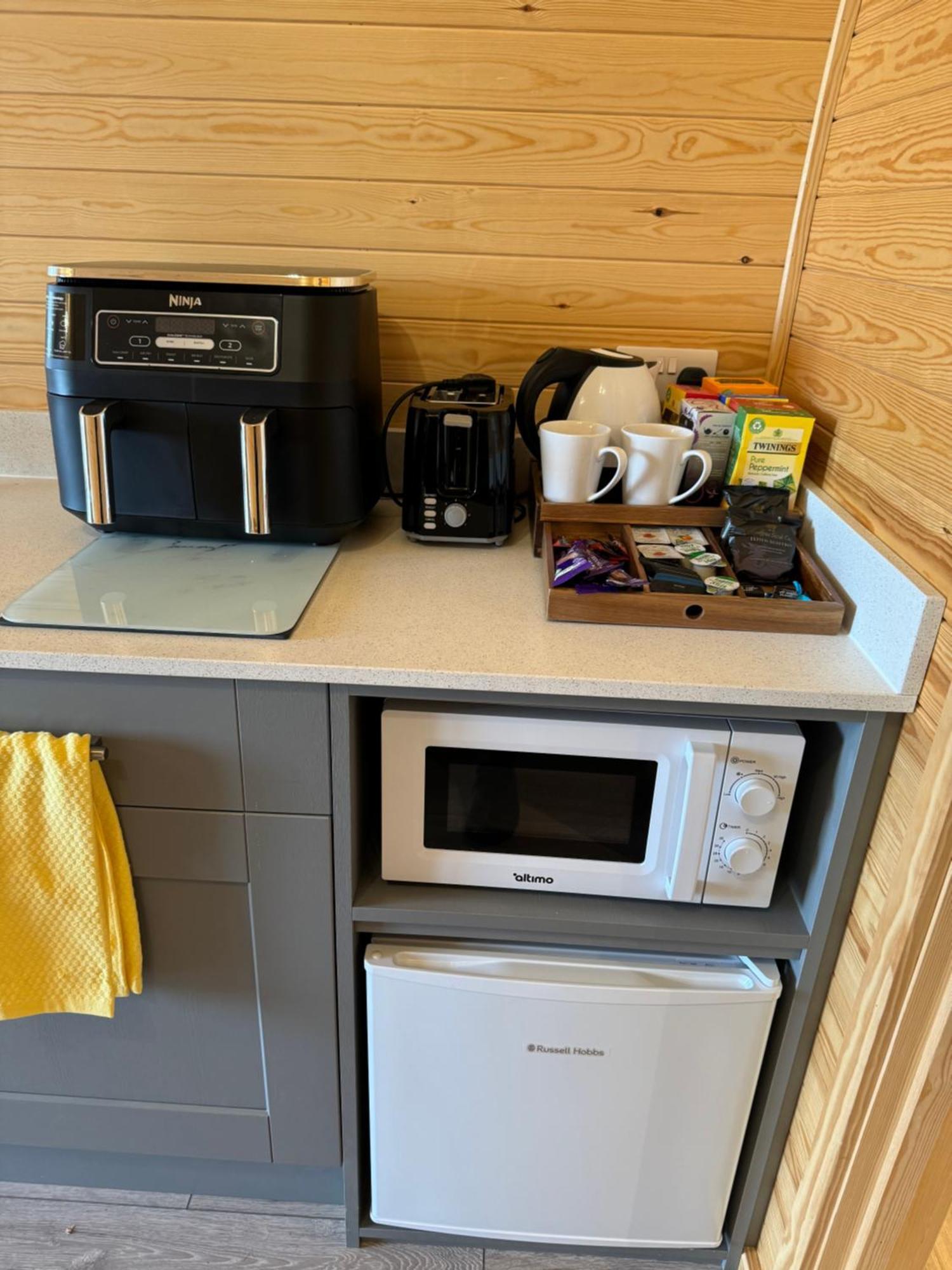 Ffrith Beach Glamping With Hot Tub Hotell Prestatyn Eksteriør bilde