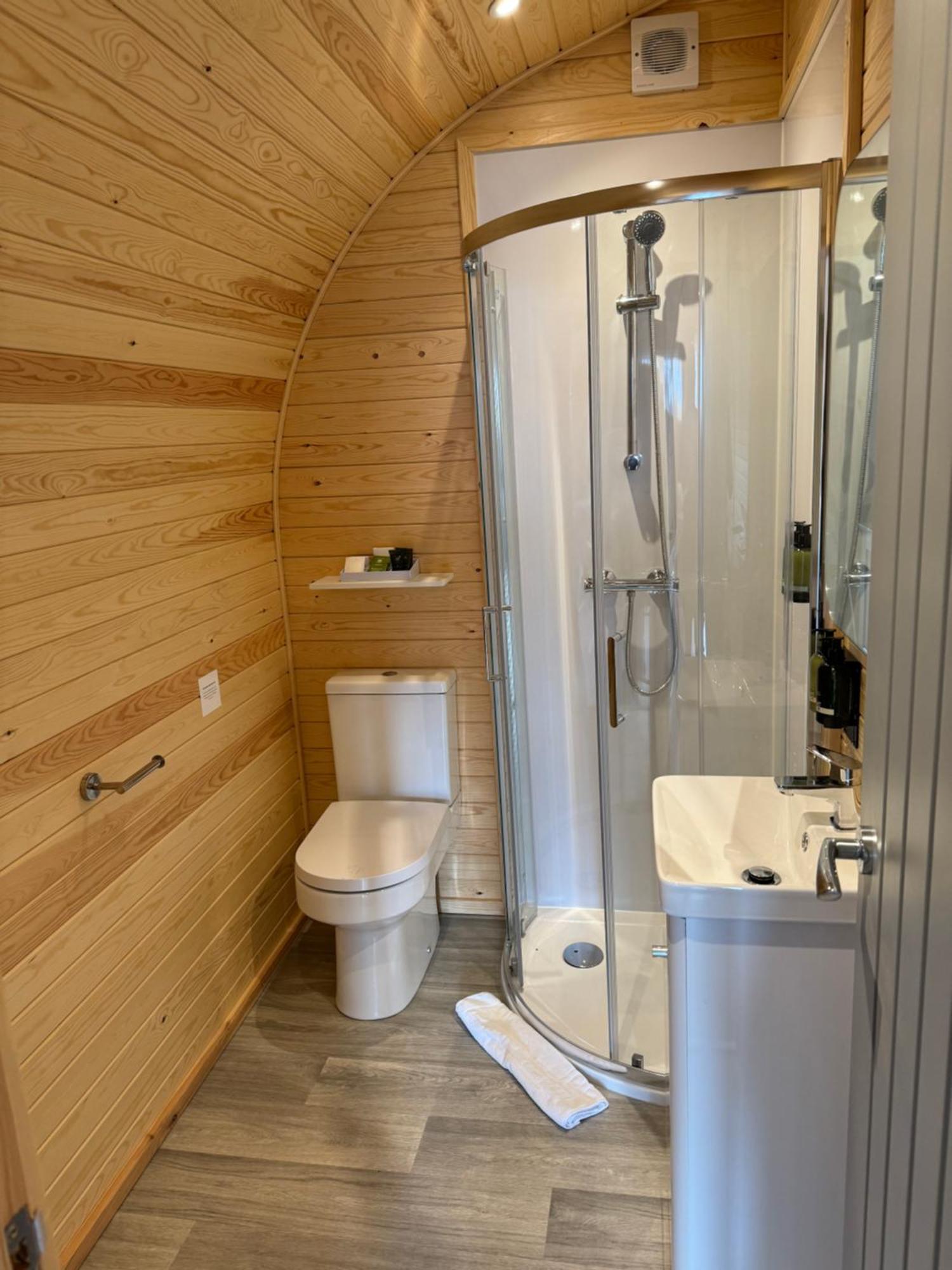 Ffrith Beach Glamping With Hot Tub Hotell Prestatyn Eksteriør bilde