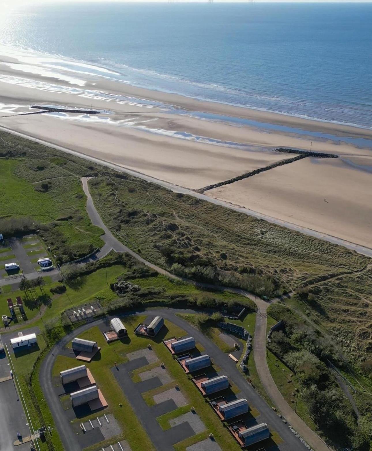 Ffrith Beach Glamping With Hot Tub Hotell Prestatyn Eksteriør bilde